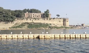 Akharas procession at Mahakumbh", "Traditional ceremonies at Kumbh Mela", "Cultural significance of Kumbh festival", "Ancient traditions at Prayagra