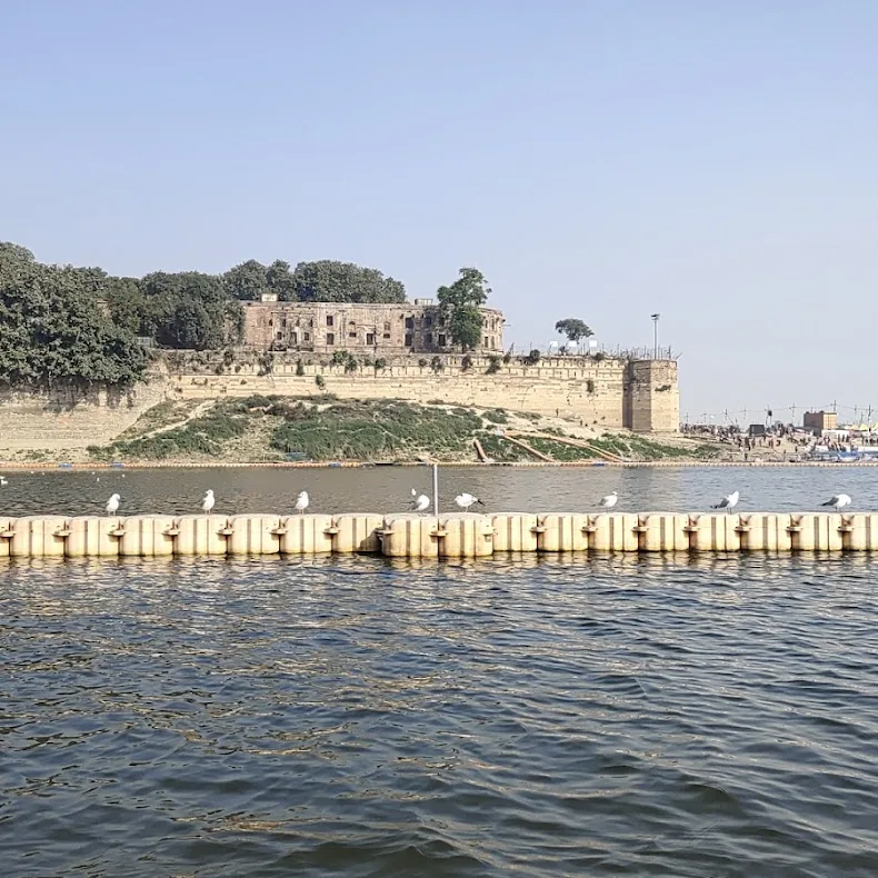 Akharas procession at Mahakumbh", "Traditional ceremonies at Kumbh Mela", "Cultural significance of Kumbh festival", "Ancient traditions at Prayagra