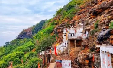 How to reach Prayagraj airport", "Tourist guide for Kumbh Mela 2025", "Transportation to Prayagraj Junction", "Must-visit places in Prayagraj", "Famous places near Sangam