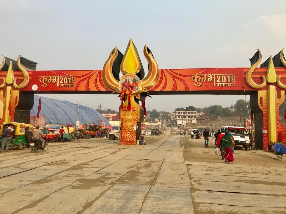 Weather conditions at Prayagraj", "Climate during Kumbh Mela", "Seasonal view of Sangam", "Festival weather guide