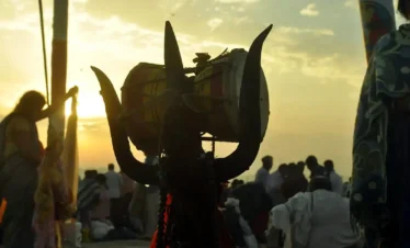 naga sadhu, naga, naga sadhu kumbh mela,