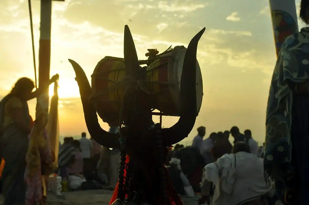 naga sadhu, naga, naga sadhu kumbh mela,